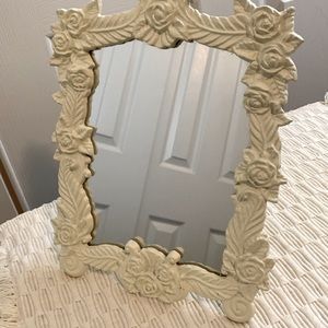 💗 Vintage 9  X  7 , framed mirror in ivory color in great condition